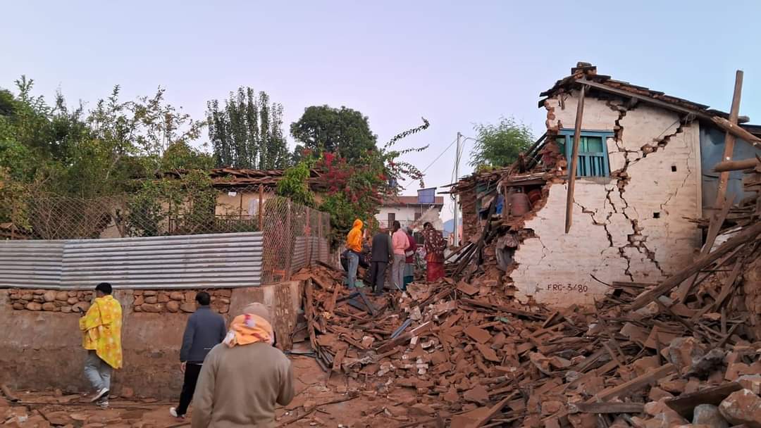 रुपन्देहीमा अनुमति लिएर मात्रै भूकम्प पीडितका लागि राहत सङ्कलन र वितरण गर्न पाइने